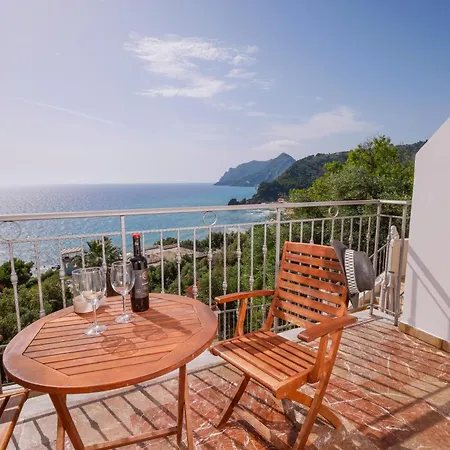 Bella Vista 3* Pelekas