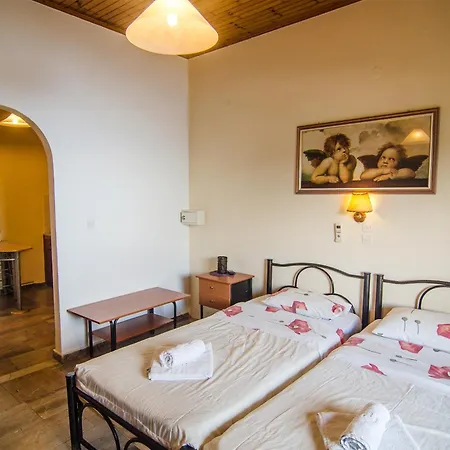 Bella Vista Lägenhetshotell 3*